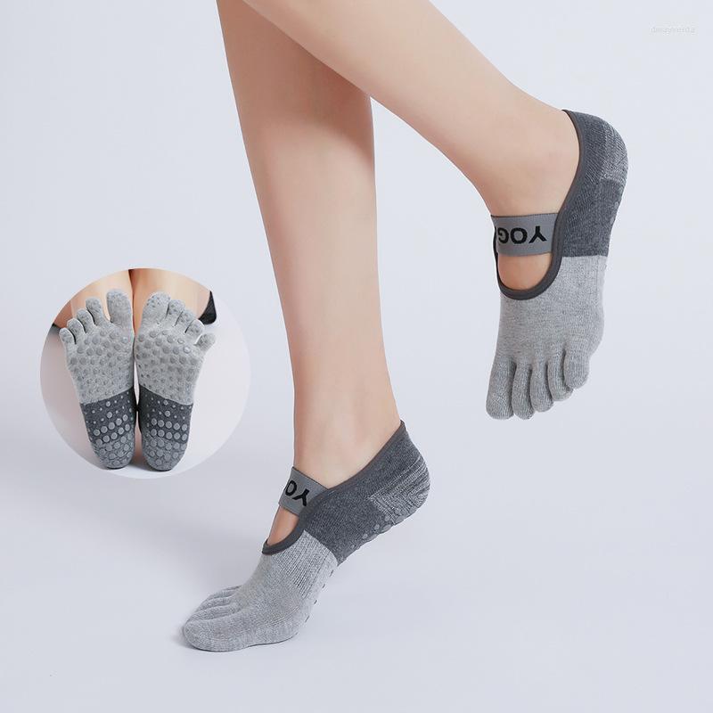 Athletic Socks Yoga For Women With Grips Non-Slip Five Toe Pilates Barre Ballet Fitness Dance Sport Ankle, Black
Athletic Socks Yoga For Women With Grips Non-Slip Five Toe Pilates Barre Ballet Fitness Dance Sport Ankle, Black
