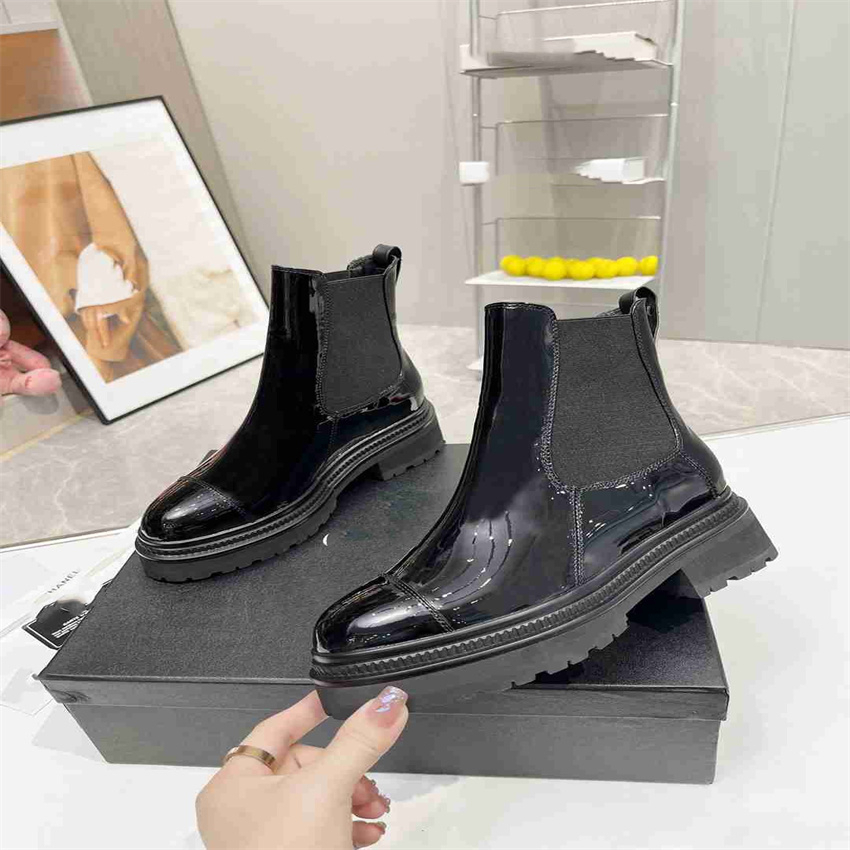 Luxury Design Women Boots Channel Fashion Comfort Leather Wool Autumn Winter Warm Letter Logo Cotton Men Casual Socks Shoes 01-01
Luxury Design Women Boots Channel Fashion Comfort Leather Wool Autumn Winter Warm Letter Logo Cotton Men Casual Socks Shoes 01-01