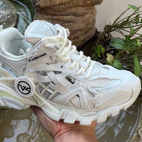 balencigas shoes Balencigass Quality designer Sports Top Shoes Paris Daddy 4th Generation Track2.0 Thick Soles Elevated Hollow Out Color Matching Men's and NXT2, No shoes
balencigas shoes Balencigass Quality designer Sports Top Shoes Paris Daddy 4th Generation Track2.0 Thick Soles Elevated Hollow Out Color Matching Men's and NXT2, No shoes
