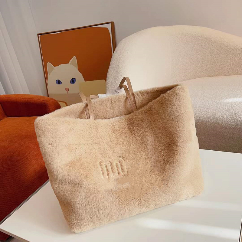 designer bags shoulder tote bag Winter Furry Bags Totes woman handbag purse large capacity travel handbags letters fashion purses 5A, Contact seller
designer bags shoulder tote bag Winter Furry Bags Totes woman handbag purse large capacity travel handbags letters fashion purses 5A, Contact seller