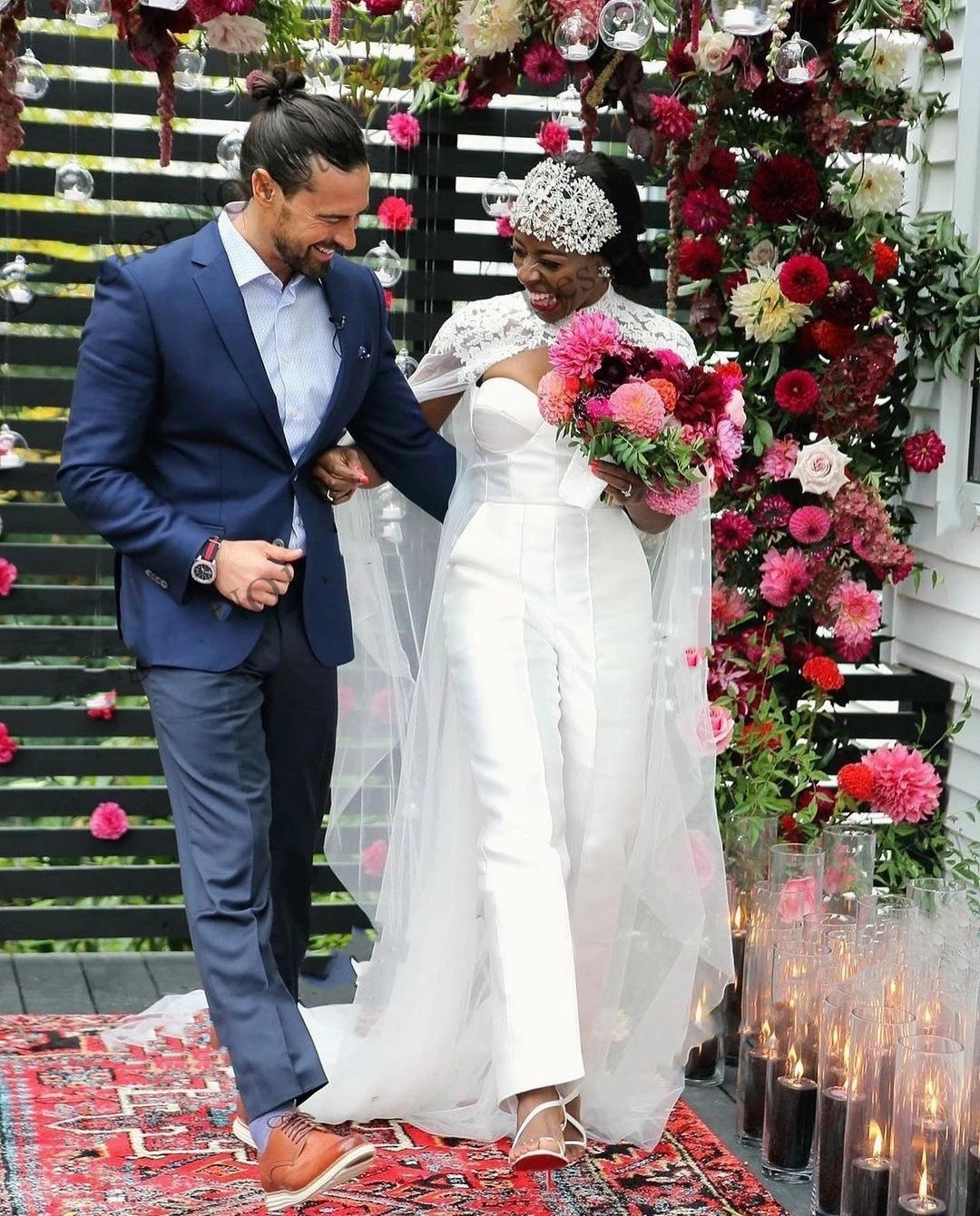 Sweetheart Satin Jumpsuit A-LINE Wedding Dresses with Wrap Cape Lace Applique Boho Garden Bridal Gown Pant Suit vestidos de novia