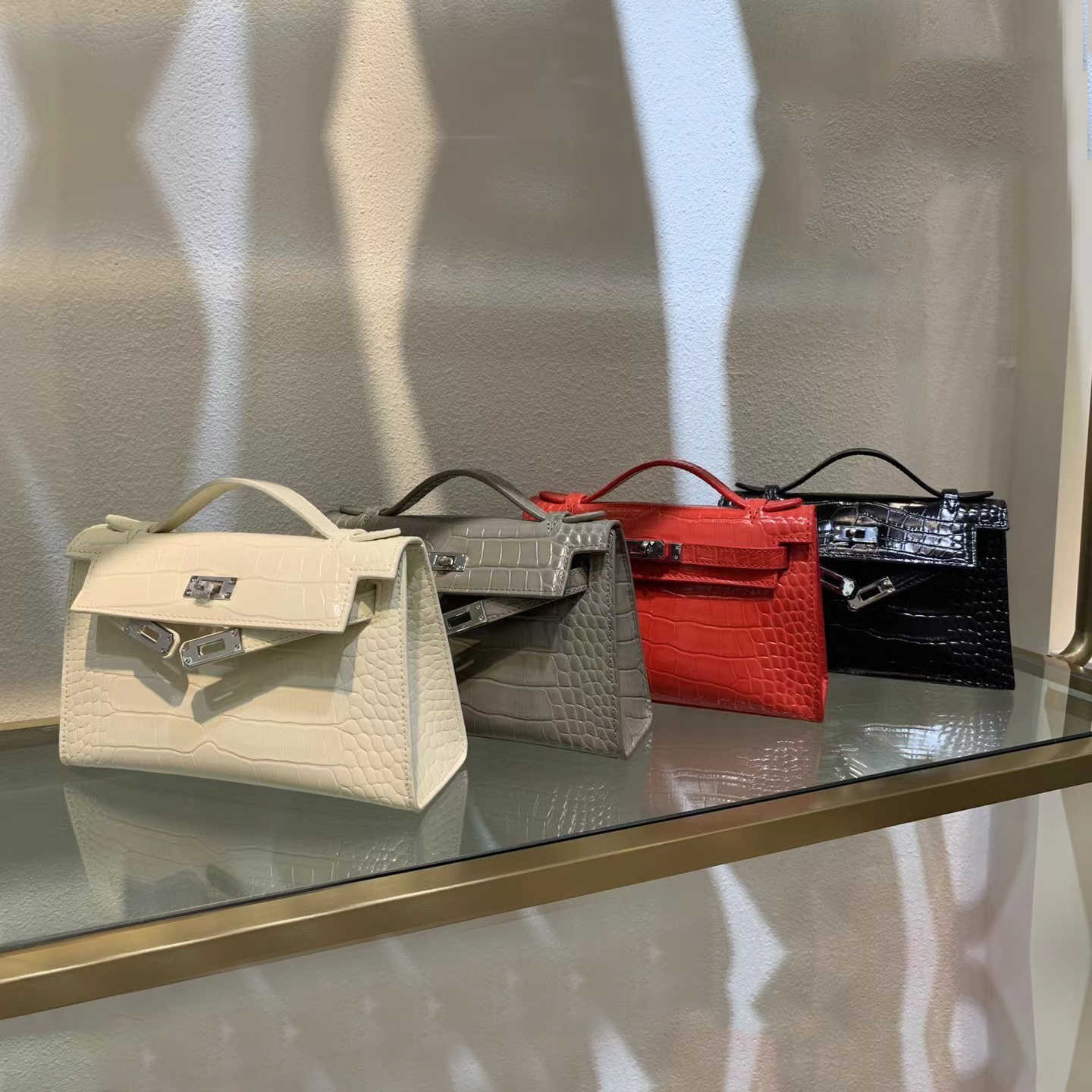 Handheld Herme Designer Bags New Crocodile Pattern Generation Pig Nose Chain Internet Red Versatile One Shoulder Crossbody Cowhide women, Not for sale do not shoot
Handheld Herme Designer Bags New Crocodile Pattern Generation Pig Nose Chain Internet Red Versatile One Shoulder Crossbody Cowhide women, Not for sale do not shoot