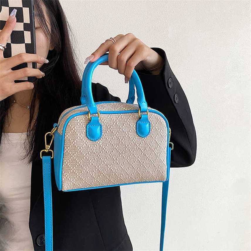 Evening Bags 2022 za New Women's Leather Combination Handbag Versatile Small Square Crossbody Pillow Bag, Pink
Evening Bags 2022 za New Women's Leather Combination Handbag Versatile Small Square Crossbody Pillow Bag, Pink