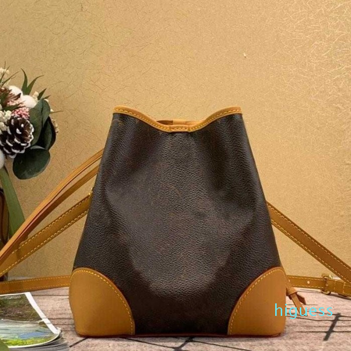 Designer Luxury Women Bag Handbags Totes Bags Crossbody Fashion Capacity Versatile Shoulder Pursest
Designer Luxury Women Bag Handbags Totes Bags Crossbody Fashion Capacity Versatile Shoulder Pursest
