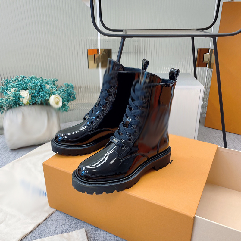 High heeled Martin boots Autumn winter Coarse heel women shoes Desert Boot real leather zipper letter Lace up Fashion lady Heels Large size 35-40 US4.5-8.5 With box -B182, Picture color
High heeled Martin boots Autumn winter Coarse heel women shoes Desert Boot real leather zipper letter Lace up Fashion lady Heels Large size 35-40 US4.5-8.5 With box -B182, Picture color