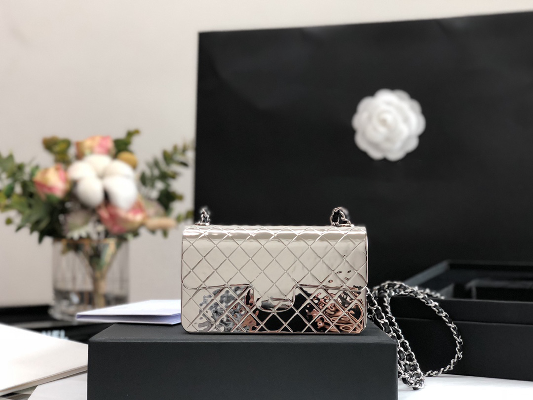 Handbag bag quality with Strap Designer Bag backpacks Tote Wallet magnetic Metal Purses Top 5A Shoulder bags Womens Crossbody Handbags, Silver
Handbag bag quality with Strap Designer Bag backpacks Tote Wallet magnetic Metal Purses Top 5A Shoulder bags Womens Crossbody Handbags, Silver