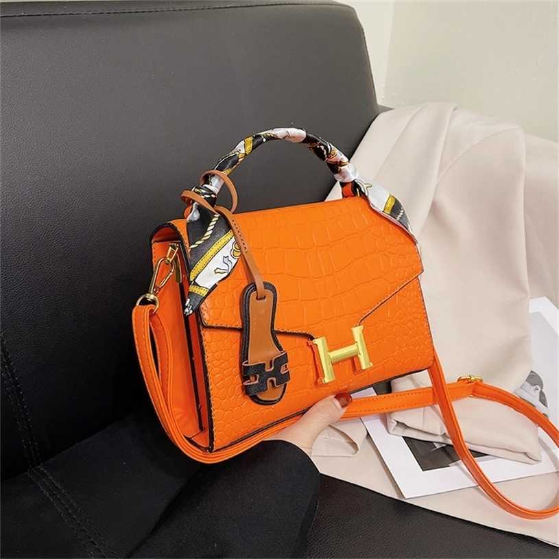 Purse Women's bag 2023 spring new handbag silk scarf bag handbags texture sling single Shoulder Messenger Bag, Red
Purse Women's bag 2023 spring new handbag silk scarf bag handbags texture sling single Shoulder Messenger Bag, Red