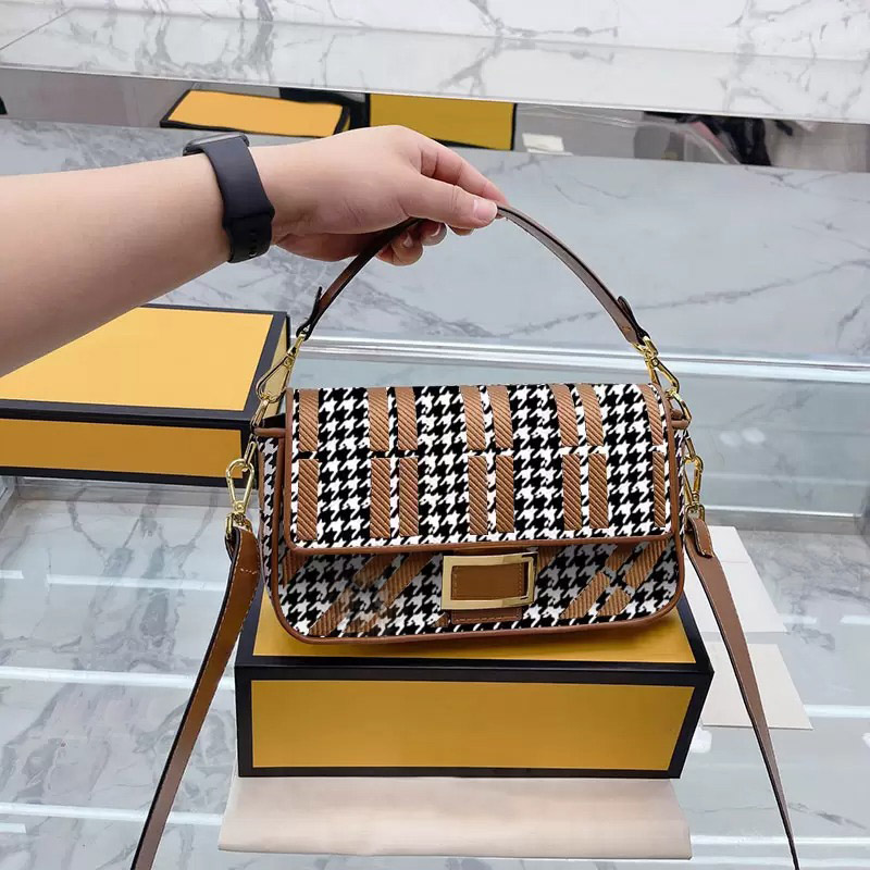Designer AAA Quality Houndstooth Bag Women Handbags Crossbody Bags Flap WOMENS Shoulder Canvas Genuine tote Leather Purse Classic Letters Embroidery Fashion Hard
Designer AAA Quality Houndstooth Bag Women Handbags Crossbody Bags Flap WOMENS Shoulder Canvas Genuine tote Leather Purse Classic Letters Embroidery Fashion Hard