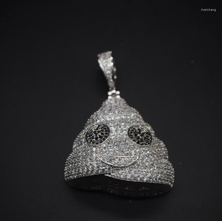 Pendant Necklaces American And European Stool Shape Zircon Inlaid Copper Jewelry Hip Man Rap Explosive Necklace
Pendant Necklaces American And European Stool Shape Zircon Inlaid Copper Jewelry Hip Man Rap Explosive Necklace