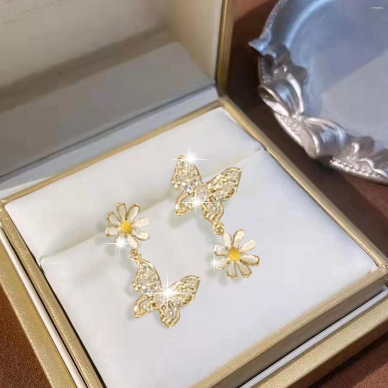 Hoop Earrings Long Rose Earring Coating For Sensitive Ears Asymmetric Daisy Female Design Feeling High Butterfly
Hoop Earrings Long Rose Earring Coating For Sensitive Ears Asymmetric Daisy Female Design Feeling High Butterfly