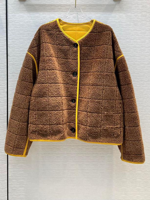 Women' Fur Vintage Warm Double Face Wear Genuine Leather Jacket Female Sheepskin Wool Outwear Winter Natural Woolen Coat Women Tops, Green
Women' Fur Vintage Warm Double Face Wear Genuine Leather Jacket Female Sheepskin Wool Outwear Winter Natural Woolen Coat Women Tops, Green