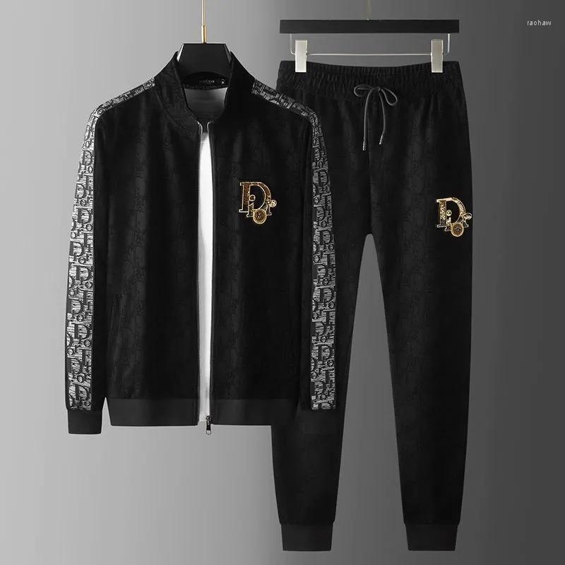 Men's Tracksuits Autumn Winter Dark Embroidery Cardigan Stand Collar Sweater Suit Casual Men High-end Handsome Two-piece Set, Black 21223 sets
Men's Tracksuits Autumn Winter Dark Embroidery Cardigan Stand Collar Sweater Suit Casual Men High-end Handsome Two-piece Set, Black 21223 sets