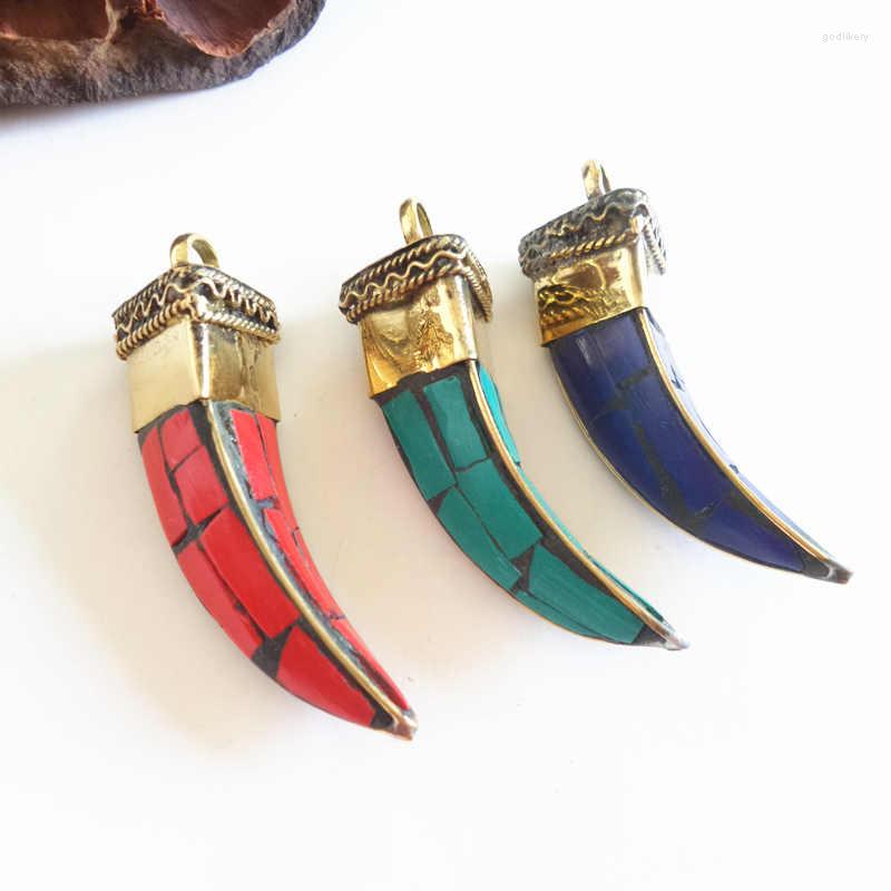 Pendant Necklaces Tibetan Brass Capped Colorful Stone Golden Triangle Pepper Fangs Amulet Pendants For Man TBP637
Pendant Necklaces Tibetan Brass Capped Colorful Stone Golden Triangle Pepper Fangs Amulet Pendants For Man TBP637