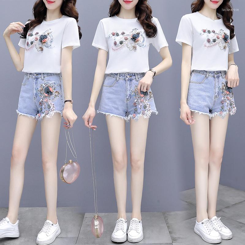 Women' Tracksuits Summer Style Small Fresh Denim Shorts Round Neck Short Sleeve Embroidery Decal Fashion Casual Net Red Two-Piece Suit
Women' Tracksuits Summer Style Small Fresh Denim Shorts Round Neck Short Sleeve Embroidery Decal Fashion Casual Net Red Two-Piece Suit