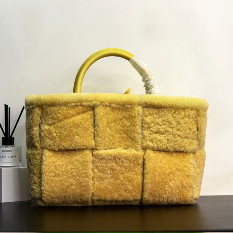 Brown Chain Flap Crossbody Bag Handbags Purse Snakehead Shoulder Bags Genuine Leather Inside Fashion Letters Silver Hardware Lady Messenger Wallets
Brown Chain Flap Crossbody Bag Handbags Purse Snakehead Shoulder Bags Genuine Leather Inside Fashion Letters Silver Hardware Lady Messenger Wallets