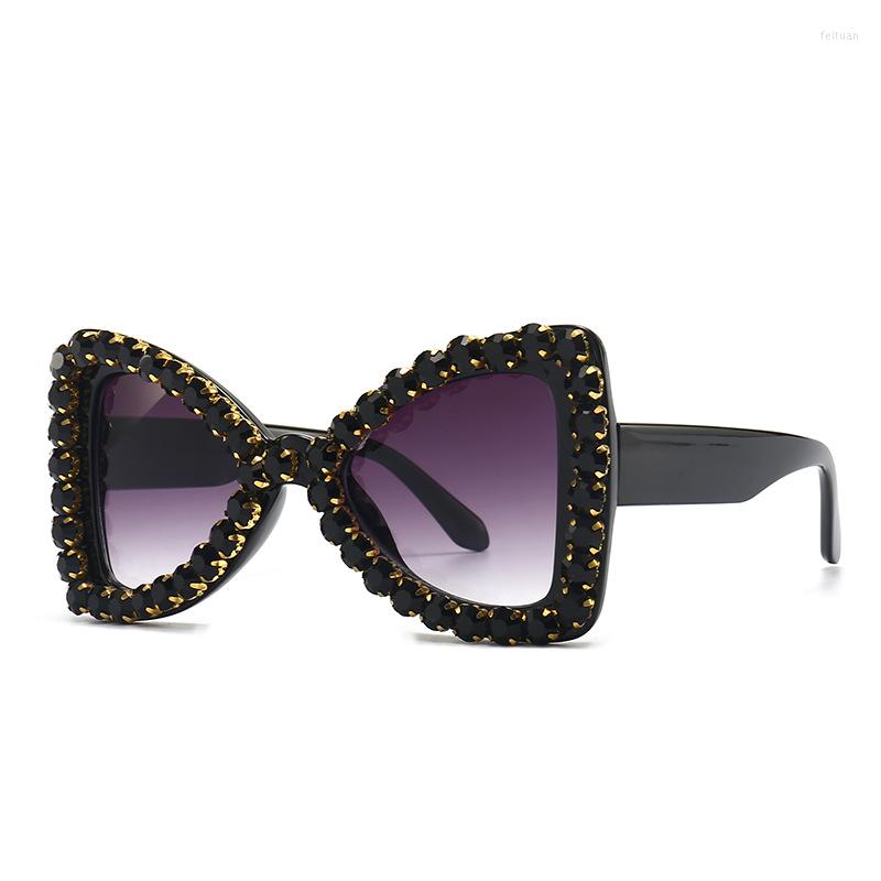 Sunglasses 2022 European And American Fashion Large-frame Rhinestones High-end Butterfly Temperament Ladies Personality
Sunglasses 2022 European And American Fashion Large-frame Rhinestones High-end Butterfly Temperament Ladies Personality