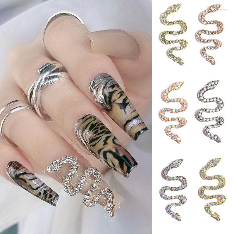 Nail Art Decorations Oversized Snake 3D Charm Dierenriem Gouden Woorden Metalen Kristallen Steentjes Voor Nagels Decor Diy Legering Diamond
Nail Art Decorations Oversized Snake 3D Charm Dierenriem Gouden Woorden Metalen Kristallen Steentjes Voor Nagels Decor Diy Legering Diamond