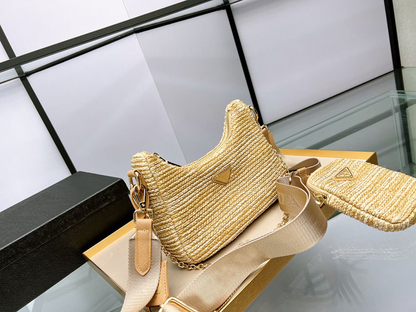Luxury designer shoulder bag handbag nylon messenger bags classic three-piece suit ladies underarm wallet fashion Hobo bag, Gold
Luxury designer shoulder bag handbag nylon messenger bags classic three-piece suit ladies underarm wallet fashion Hobo bag, Gold