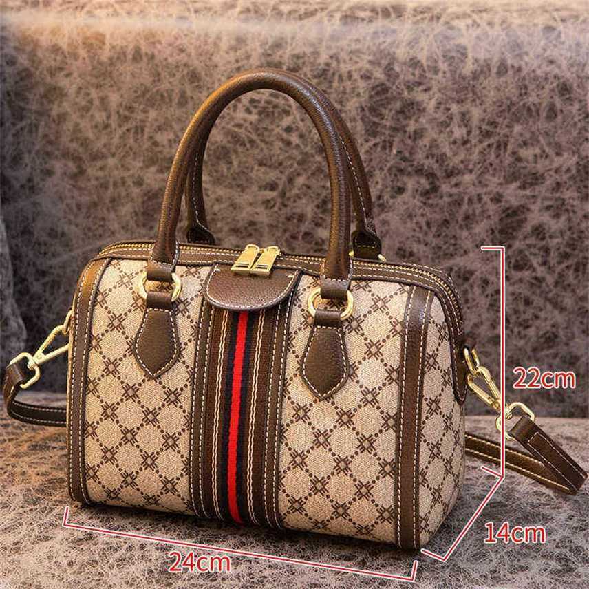Handbags Outlet Purchasing famous leather women's new autumn and winter high sense Boston pillow portable messenger bag, Coffee hong kong direct mail
Handbags Outlet Purchasing famous leather women's new autumn and winter high sense Boston pillow portable messenger bag, Coffee hong kong direct mail