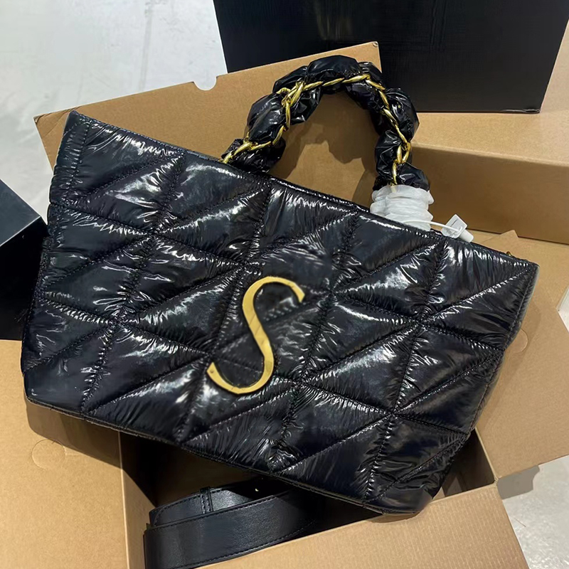 Designer Women YSSL Quilted Tote Shopping Bag France Luxury Brand Y Metal Logo Nylon Taffeta Totes Handbag Lady Large Capacity Waterproof Bread Shoulder Bags
Designer Women YSSL Quilted Tote Shopping Bag France Luxury Brand Y Metal Logo Nylon Taffeta Totes Handbag Lady Large Capacity Waterproof Bread Shoulder Bags