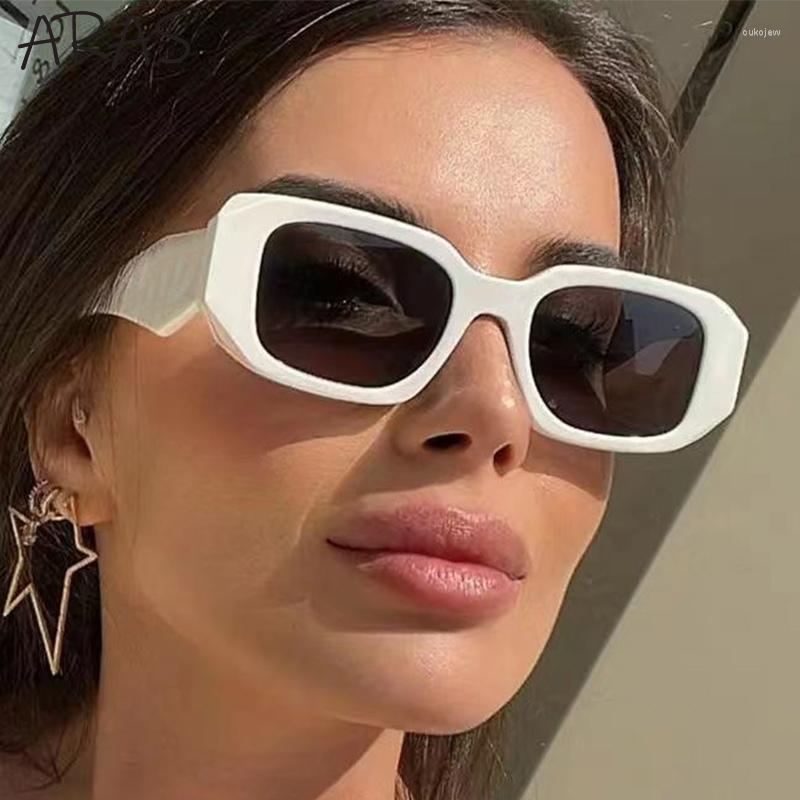 Sunglasses Vintage Rectangle Women Fashion Polygon Shades Men Uv400 Brand Designer Small Frame Sun Glasses Wide Legs Eyeglasses
Sunglasses Vintage Rectangle Women Fashion Polygon Shades Men Uv400 Brand Designer Small Frame Sun Glasses Wide Legs Eyeglasses