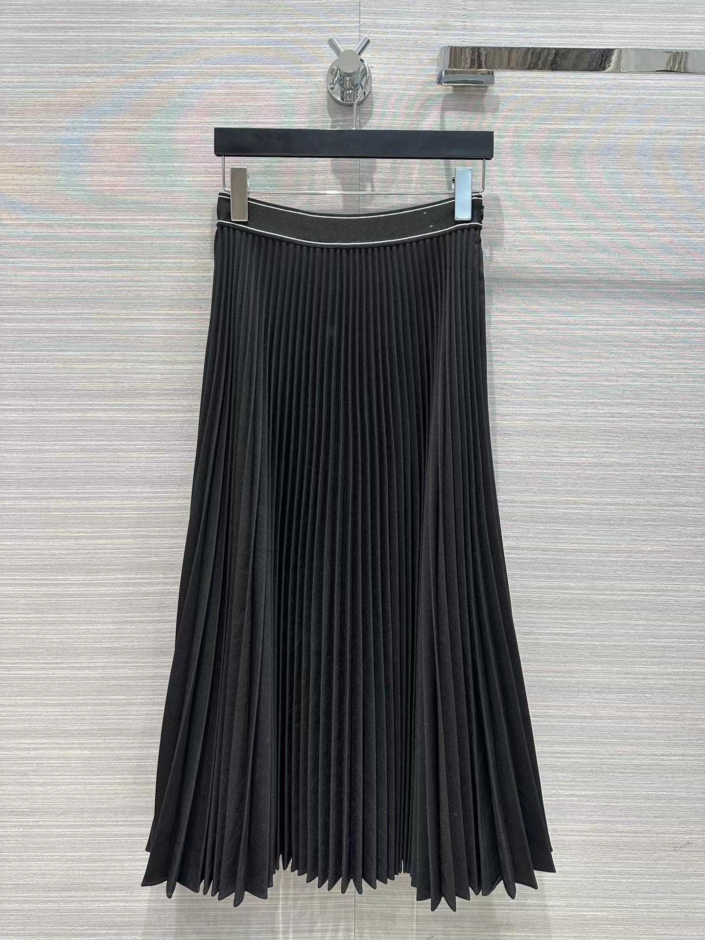 2022 New Autumn Winter Designer Skirts Fashion Brand Same Style Luxury Women pleated Skirts 1108-02, Black
2022 New Autumn Winter Designer Skirts Fashion Brand Same Style Luxury Women pleated Skirts 1108-02, Black
