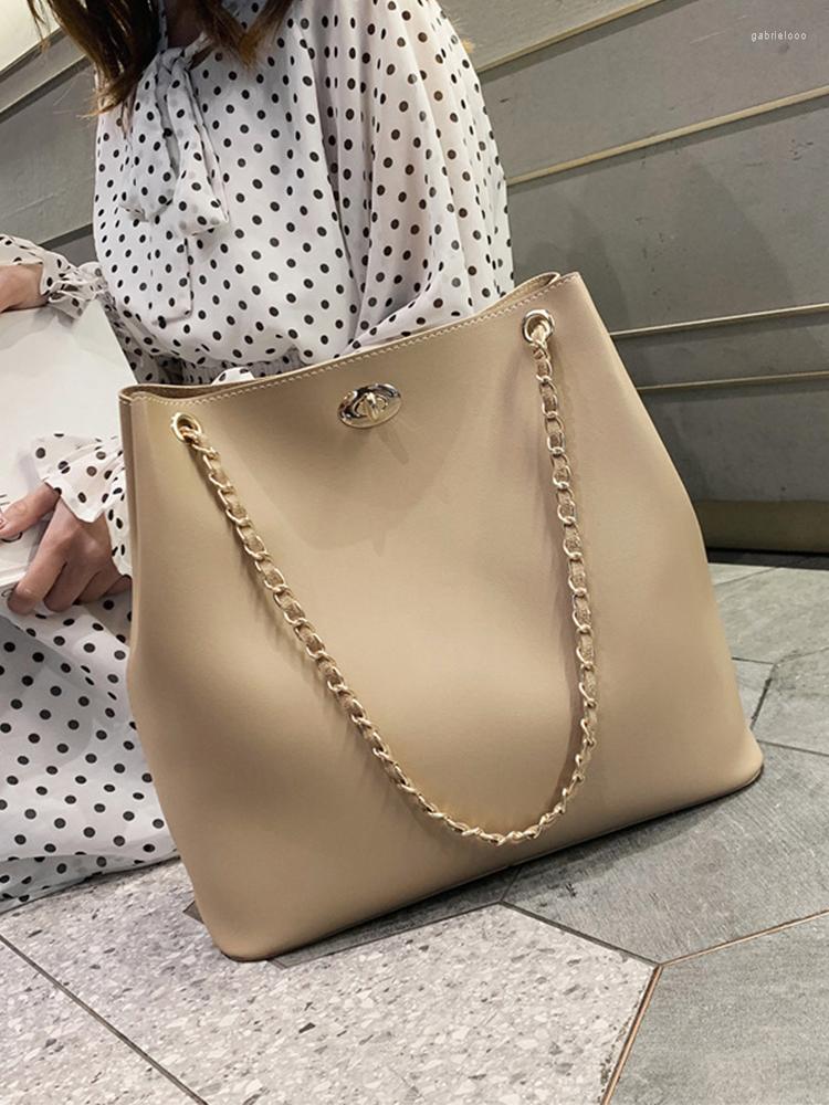 Evening Bags Women Chain Shoulder Bag 2022 Trend Texture All-Match Bucket Fashion Pure Color Large Capacity Crossbody Handbag, Black
Evening Bags Women Chain Shoulder Bag 2022 Trend Texture All-Match Bucket Fashion Pure Color Large Capacity Crossbody Handbag, Black