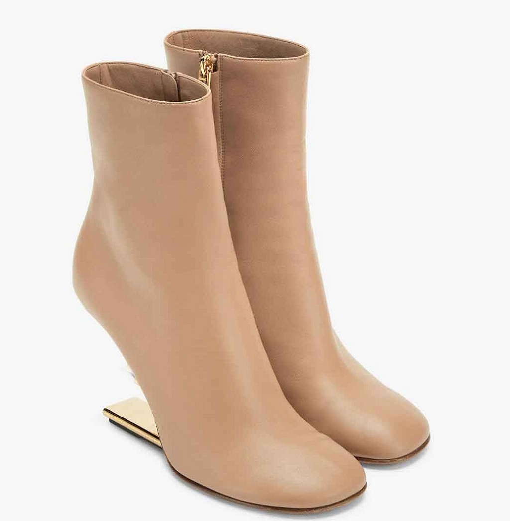 Elegant Brand Winter First Boot Nappa Leather High-heel Women Boots F-shaped Rounded Toe Gold-colored Metal Ladies Martin Knight Boots EU35-40
Elegant Brand Winter First Boot Nappa Leather High-heel Women Boots F-shaped Rounded Toe Gold-colored Metal Ladies Martin Knight Boots EU35-40