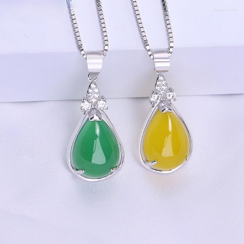 Chains Chalcedony Pendant Inlay Gem Agate Silver Color High-end Fashionable Necklace
Chains Chalcedony Pendant Inlay Gem Agate Silver Color High-end Fashionable Necklace
