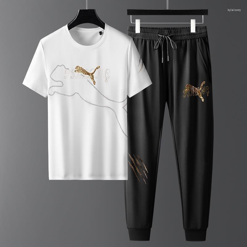 Men's Tracksuits Summer High-end Ice Silk Casual Sportswear Suit Men's Fashion Leopard Embroidery Black White Matching
Men's Tracksuits Summer High-end Ice Silk Casual Sportswear Suit Men's Fashion Leopard Embroidery Black White Matching