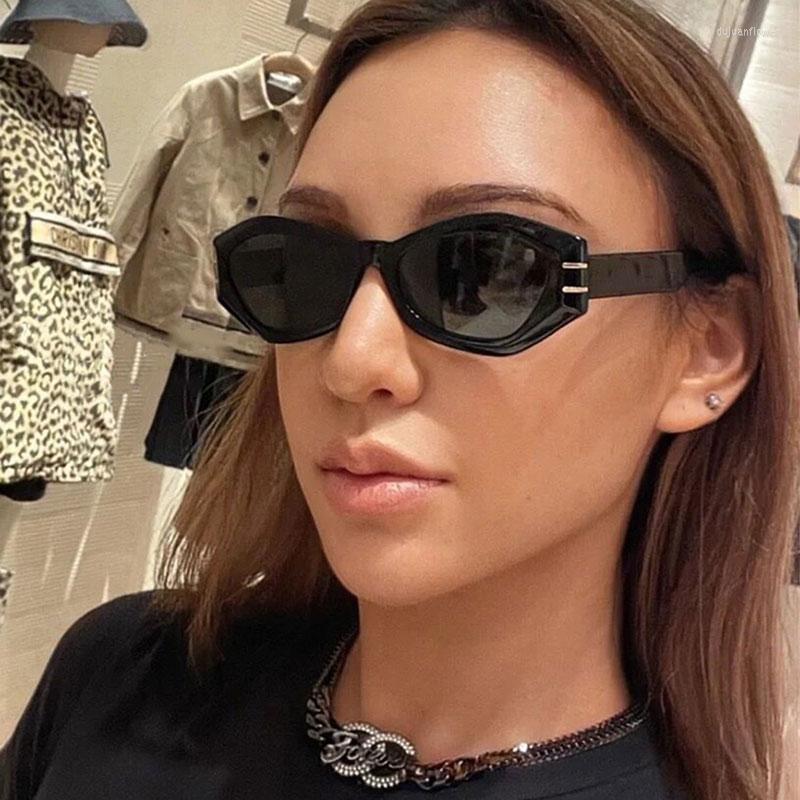 Sunglasses 2022 Fashion Personality Lrregular Style For Women Black Vintage Brand Design Sun Glasses Female Sexy Shades 18093
Sunglasses 2022 Fashion Personality Lrregular Style For Women Black Vintage Brand Design Sun Glasses Female Sexy Shades 18093