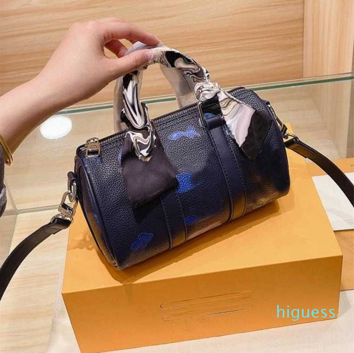 Designer Luxury Women Bag Totes Bags womens Crossbody Handbag Fashion Capacity Shoulder
Designer Luxury Women Bag Totes Bags womens Crossbody Handbag Fashion Capacity Shoulder