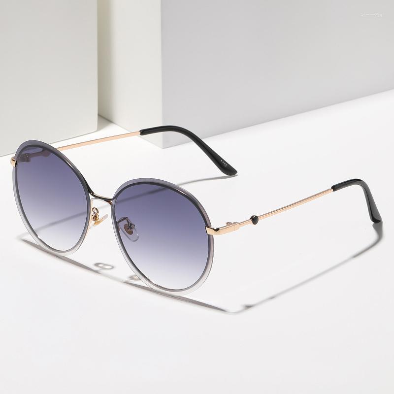 Sunglasses Round Rimless Frame For Women Brand Design Luxury Trend Fashion Ladies Female Summer Car Driving Metal UV400 Glasses
Sunglasses Round Rimless Frame For Women Brand Design Luxury Trend Fashion Ladies Female Summer Car Driving Metal UV400 Glasses