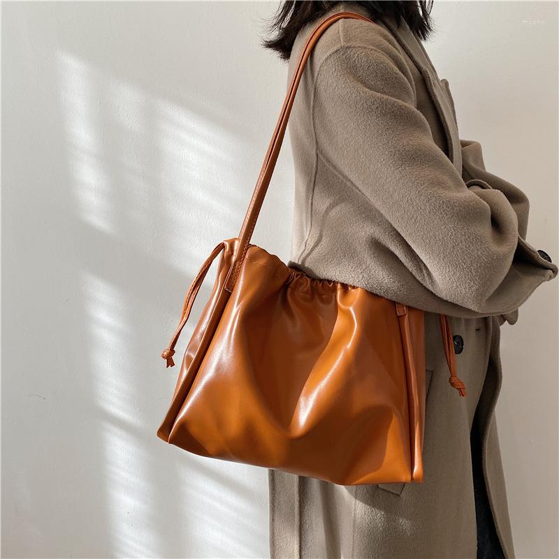 Evening Bags Handbags Women Large Capacity Simple Drawstring Bucket Bag Shoulder PU Leather Crossbody Ladies Wild Female 2022, Black
Evening Bags Handbags Women Large Capacity Simple Drawstring Bucket Bag Shoulder PU Leather Crossbody Ladies Wild Female 2022, Black