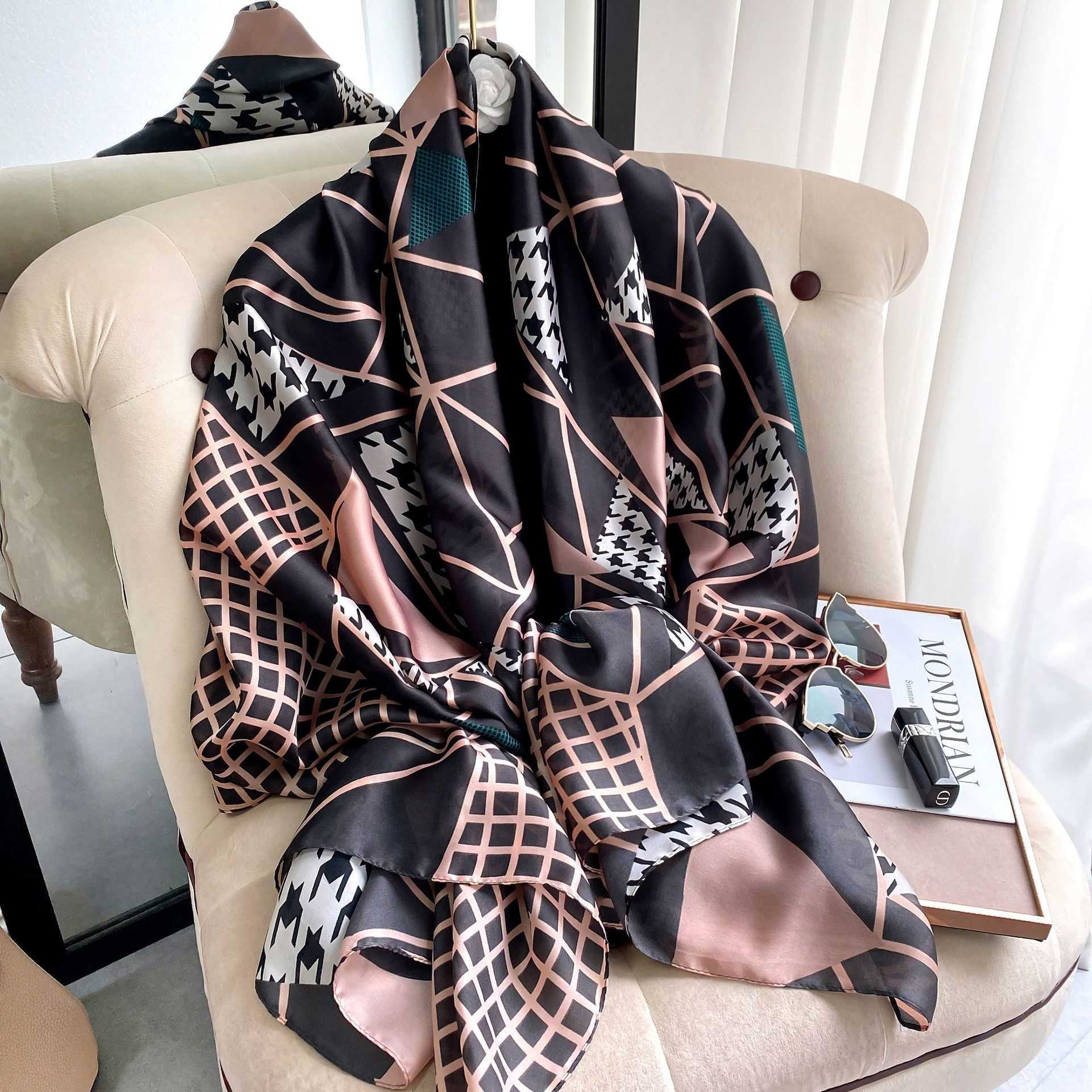 Silk Scarf Female Imitation Silk Plaid Printing Decorative Scarf New Silk Satin Versatile Holiday Plain Beach Towel
Silk Scarf Female Imitation Silk Plaid Printing Decorative Scarf New Silk Satin Versatile Holiday Plain Beach Towel
