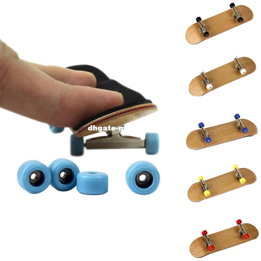 Professional Maple Wood Finger Skateboard Alloy Stent Bearing Wheel Fingerboard Novelty Toy For Christmas Xmas Gift2777