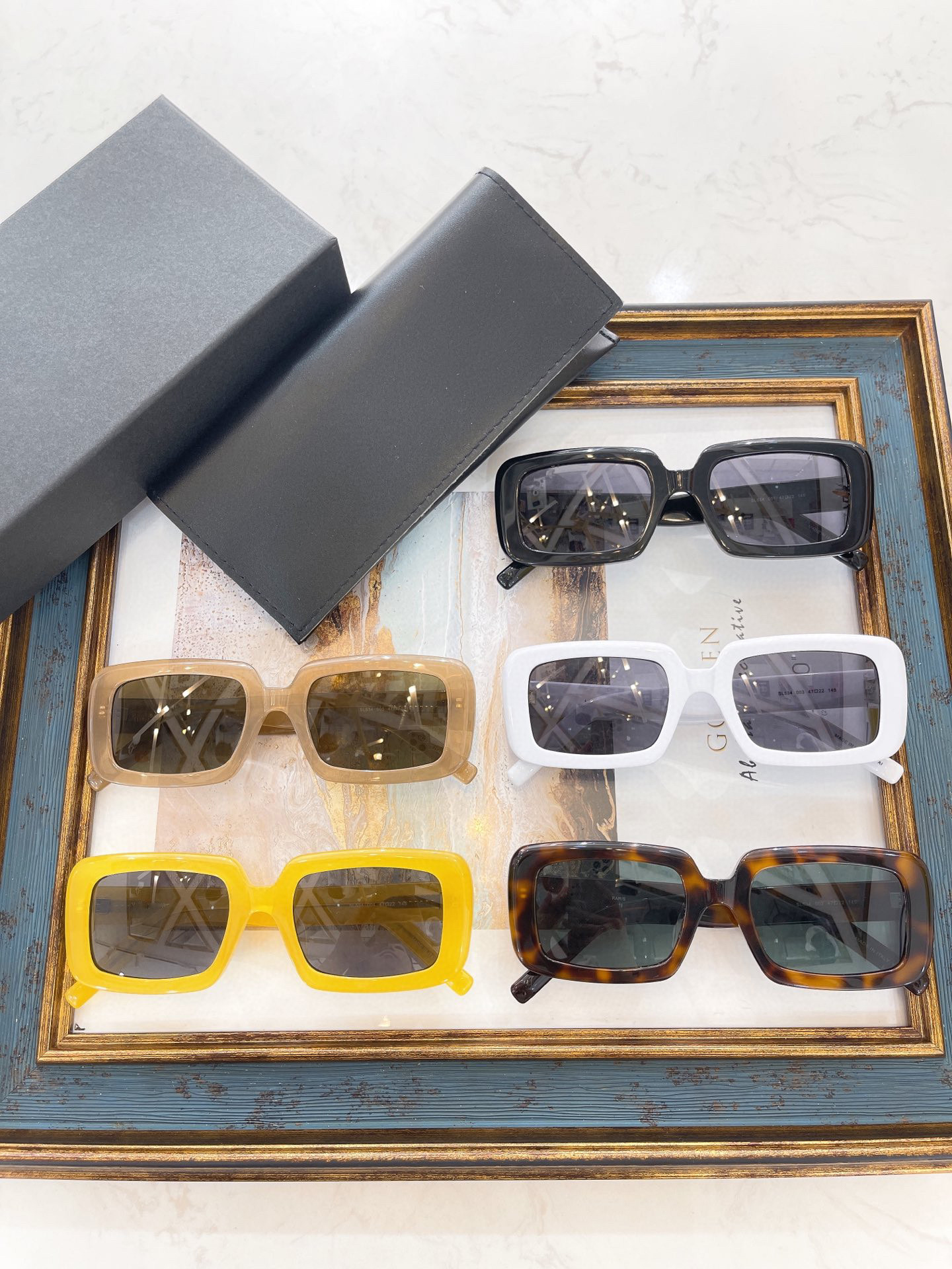 Men Sunglasses For Women Latest Selling Fashion Sun Glasses Mens Sunglass Gafas De Sol Glass UV400 Lens With Random Matching Box 534
Men Sunglasses For Women Latest Selling Fashion Sun Glasses Mens Sunglass Gafas De Sol Glass UV400 Lens With Random Matching Box 534