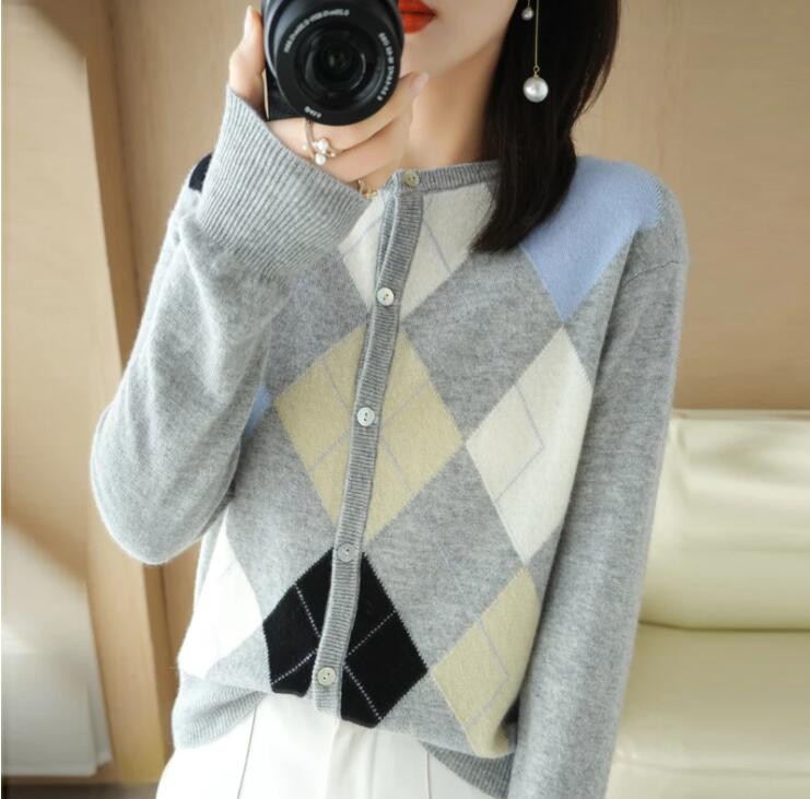 Women's Sweaters for Fall/Winter V-Neck Color Matching Knitted Cardigan Age-Reducing Loose Sweater Outerwear Jacket, 02
Women's Sweaters for Fall/Winter V-Neck Color Matching Knitted Cardigan Age-Reducing Loose Sweater Outerwear Jacket, 02