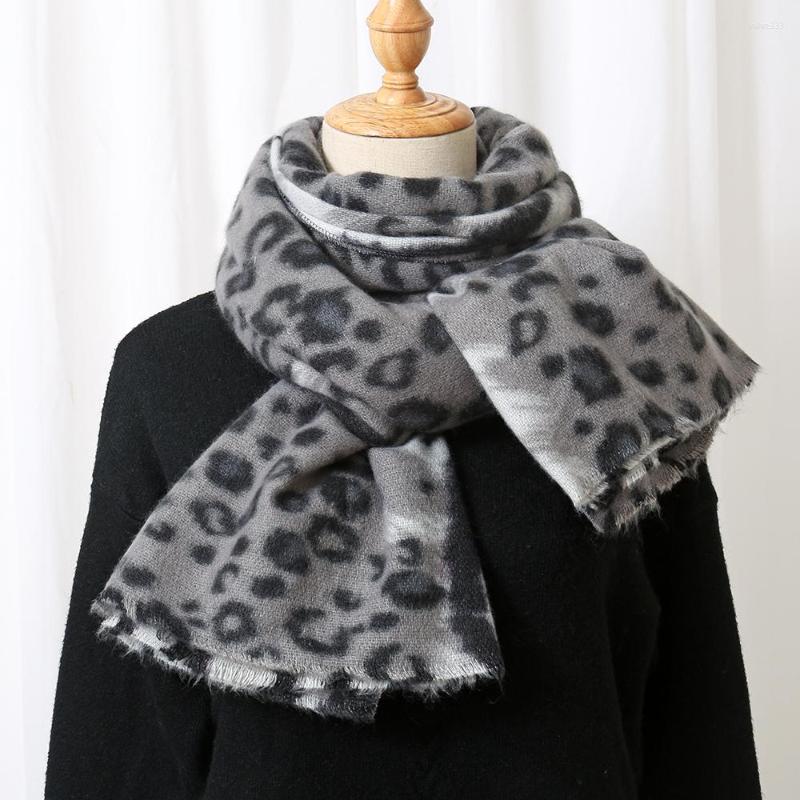 Scarves Leopard Cashmere Scarf Women Geometric Warm Dot Fringed Shawl Wrap Winter Female Pashmina Pareos
Scarves Leopard Cashmere Scarf Women Geometric Warm Dot Fringed Shawl Wrap Winter Female Pashmina Pareos