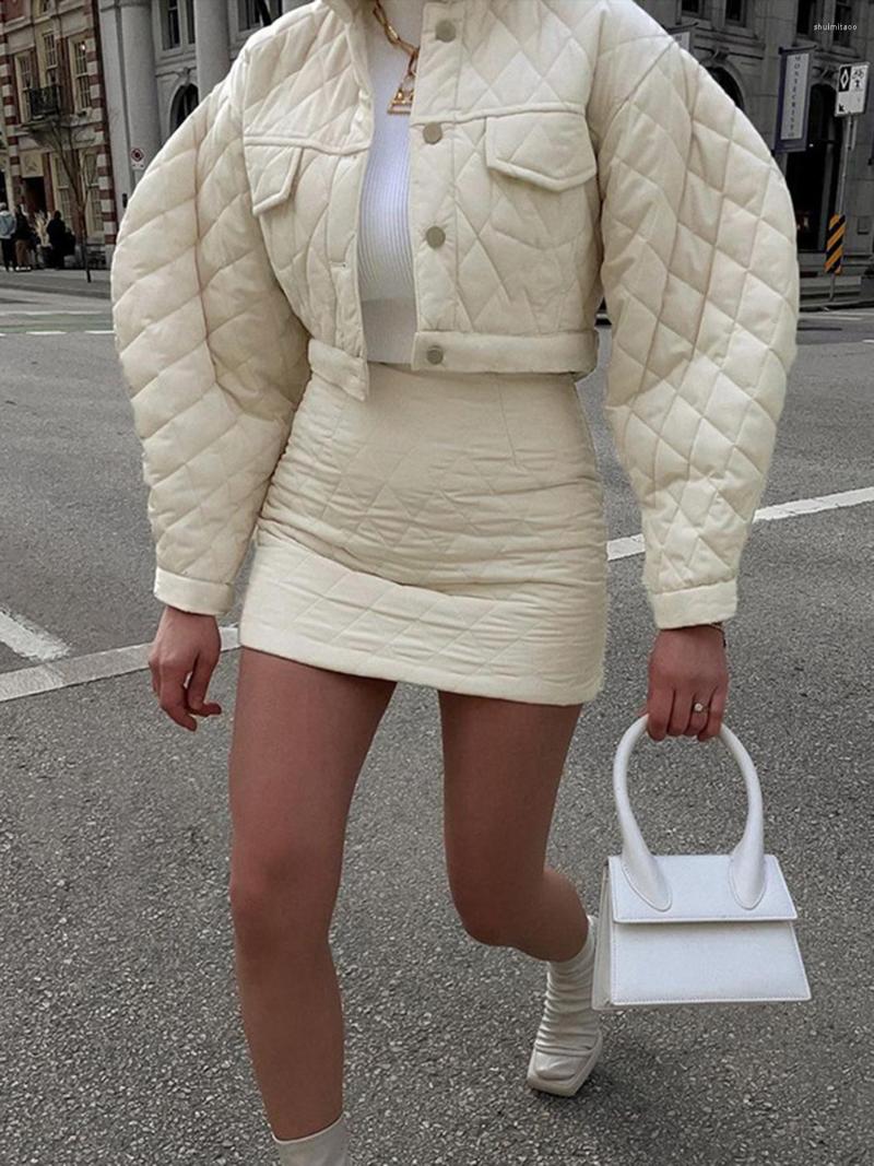 Women' Down Fashion Loose Jacket Women' Autumn 2022 Trend Streetwear Outwear Turn Collar Quilted Chic Short Coat, Style 2
Women' Down Fashion Loose Jacket Women' Autumn 2022 Trend Streetwear Outwear Turn Collar Quilted Chic Short Coat, Style 2