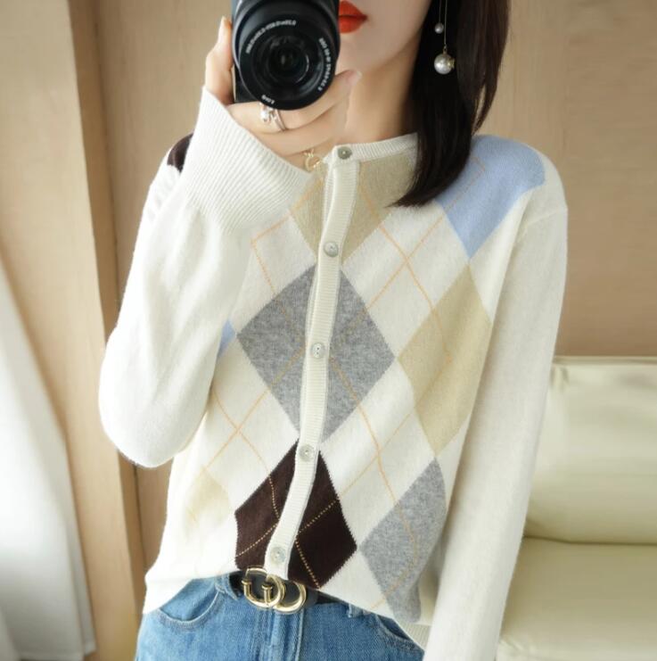 Women's Sweaters Diamond-shaped Contrast Color Knitted Cardigan Fashion All-match Warm Bottoming Shirt Sweater Top, 03
Women's Sweaters Diamond-shaped Contrast Color Knitted Cardigan Fashion All-match Warm Bottoming Shirt Sweater Top, 03