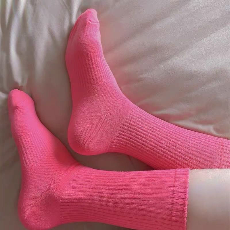 Men socks Women Cotton classic Ankle Letter Breathable black and white mixing Football basketball Sports Sock GOOD, Mix color
Men socks Women Cotton classic Ankle Letter Breathable black and white mixing Football basketball Sports Sock GOOD, Mix color