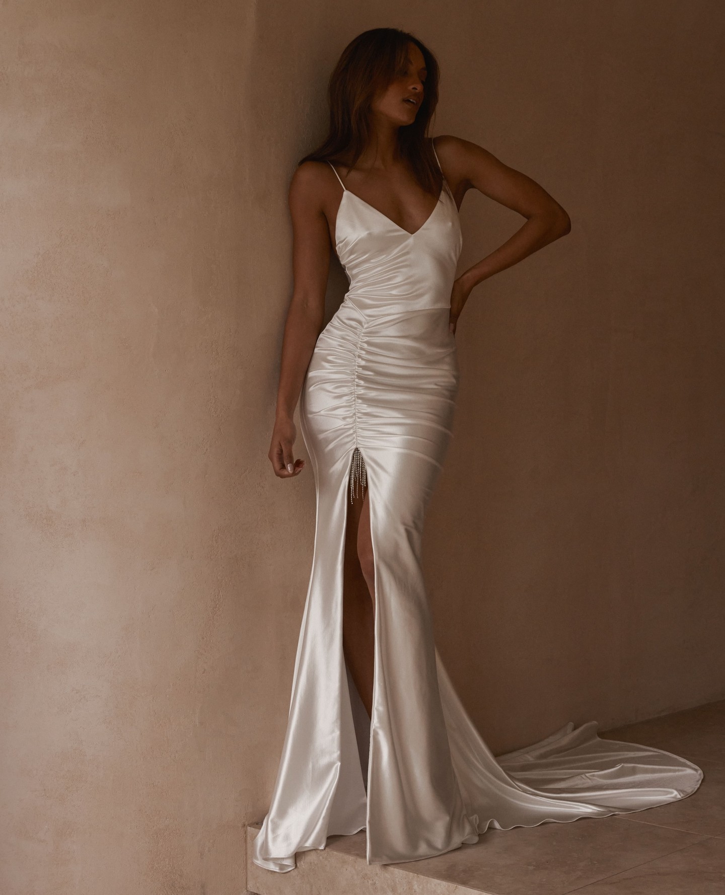Smiple Mermaid Wedding Dresses Backless Bridal Gowns Spaghetti Straps V Necke Sweep Train Satin Pleated Vestido De Novia