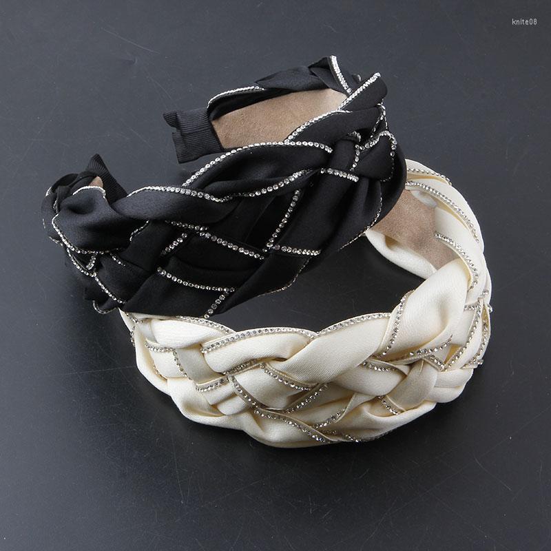 Hair Clips Headwear Simple Fashion Cloth Rhinestone Braided Twist Headband Ladies Korean Casual Accessories Hairpin Women 853
Hair Clips Headwear Simple Fashion Cloth Rhinestone Braided Twist Headband Ladies Korean Casual Accessories Hairpin Women 853