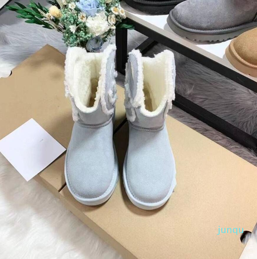 Top Design Winter Boots Fashion Women Vintage Channel Leather Cotton Cloth Wool Warm Keeping High Heel Thick Sole Snow Flat Shoes 03-02
Top Design Winter Boots Fashion Women Vintage Channel Leather Cotton Cloth Wool Warm Keeping High Heel Thick Sole Snow Flat Shoes 03-02