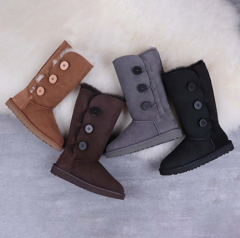 Australia Boots shoes Sheepskin Shearling Classic Button Triplet II Boot Grey chestnut Black Chocolate women men Comfort Winter Fall Designer Ankle snow Booties, Shoe box
Australia Boots shoes Sheepskin Shearling Classic Button Triplet II Boot Grey chestnut Black Chocolate women men Comfort Winter Fall Designer Ankle snow Booties, Shoe box