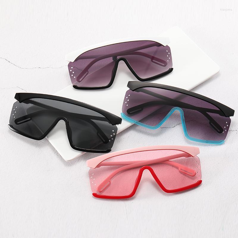 Sunglasses Arrivals Outdoor Oversize Cycling For Women Eyewear Goggles Men Integrated 5Color Male Gafas De Sol Sun Glasses
Sunglasses Arrivals Outdoor Oversize Cycling For Women Eyewear Goggles Men Integrated 5Color Male Gafas De Sol Sun Glasses
