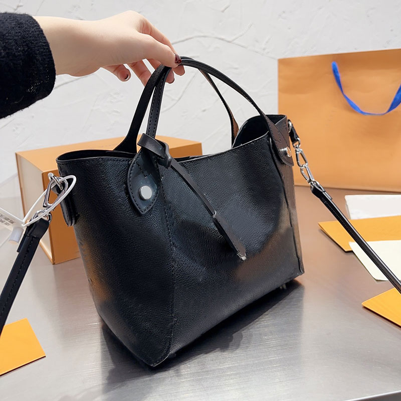 Mahina Shoulder Embossed shopping Tote bags Genuine leather Handbags Large capacity Mummy Bag Women Handbag Purse Cross body Bags pouch two-piece Fashion letters, Black
Mahina Shoulder Embossed shopping Tote bags Genuine leather Handbags Large capacity Mummy Bag Women Handbag Purse Cross body Bags pouch two-piece Fashion letters, Black