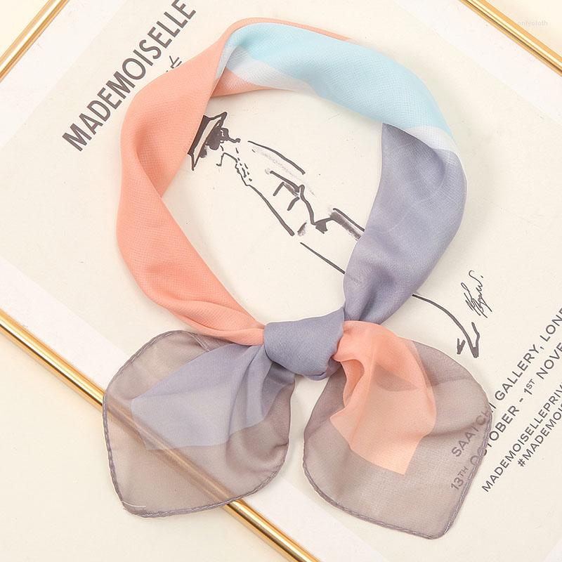Scarves Korean Style Chiffon Scarf Splicing Small Square Towel Neck Brace Travel Hair Band Fashion Soft Thin Translucent Women Shawl B98
Scarves Korean Style Chiffon Scarf Splicing Small Square Towel Neck Brace Travel Hair Band Fashion Soft Thin Translucent Women Shawl B98