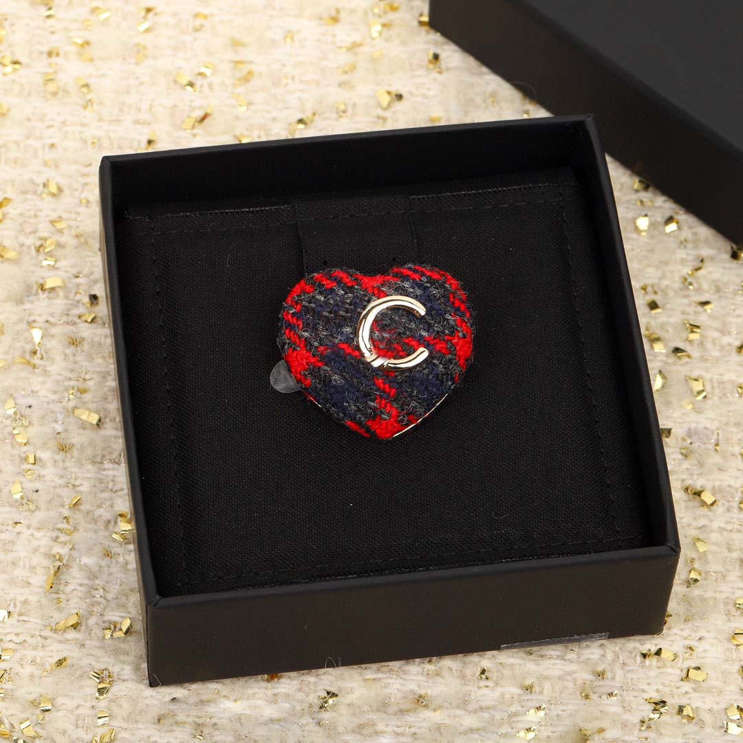 2022 Luxury quality charm brooch with red and black color cell design in 18k gold plated have box stamp PS3495A
2022 Luxury quality charm brooch with red and black color cell design in 18k gold plated have box stamp PS3495A